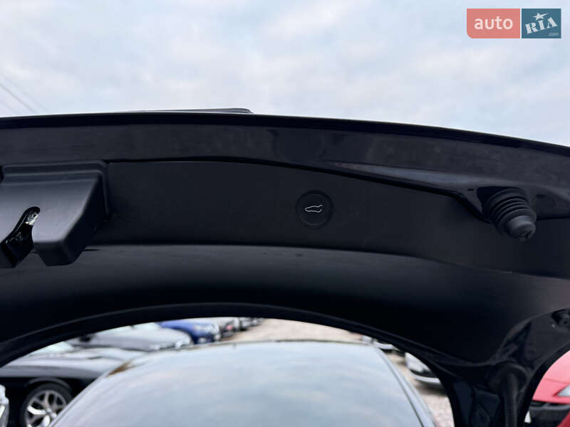 Седан Tesla Model 3 2021 в Полтаве