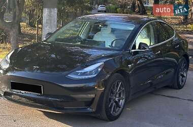 Седан Tesla Model 3 2019 в 