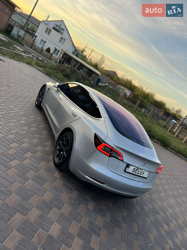 Седан Tesla Model 3 2018 в Валках фото 10 Седан Tesla Model 3 2018 в Валках