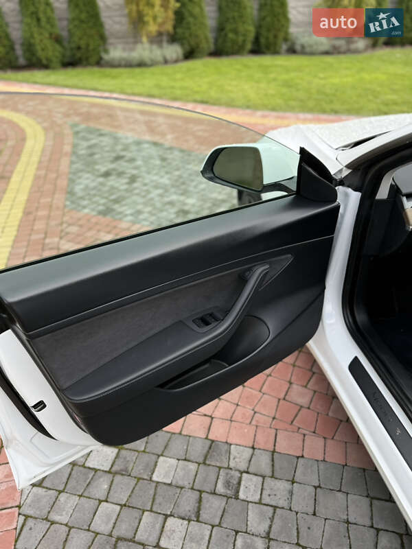 Седан Tesla Model 3 2021 в Луцке фото 20 Седан Tesla Model 3 2021 в Луцке