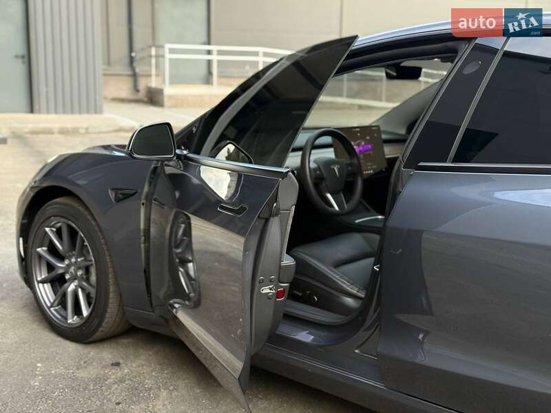 Седан Tesla Model 3 2022 в Кривому Розі фото 29 Седан Tesla Model 3 2022 в Кривому Розі