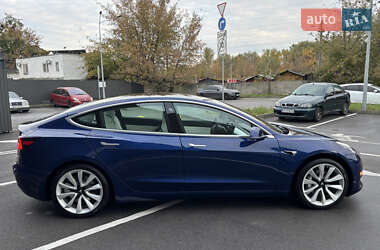 Седан Tesla Model 3 2020 в 