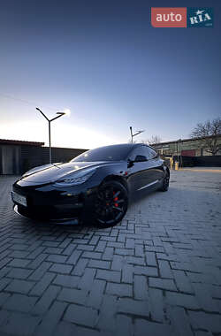 Седан Tesla Model 3 2019 в Івано-Франківську