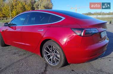 Седан Tesla Model 3 2018 в 