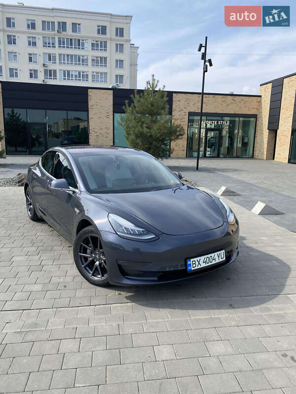 Tesla Model 3 2019