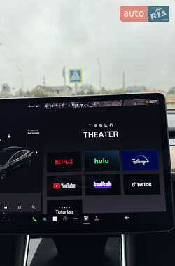 Седан Tesla Model 3 2018 в 