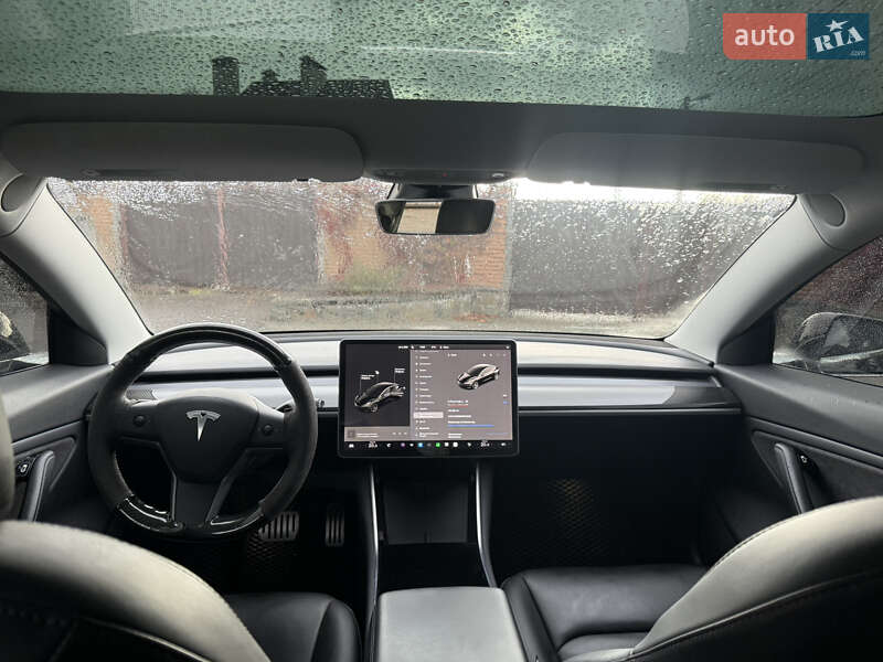 Седан Tesla Model 3 2019 в Киеве фото 15 Седан Tesla Model 3 2019 в Киеве