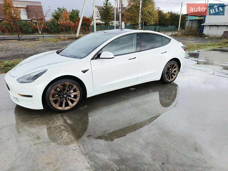 Седан Tesla Model 3 2021 в Киеве фото 7 Седан Tesla Model 3 2021 в Киеве