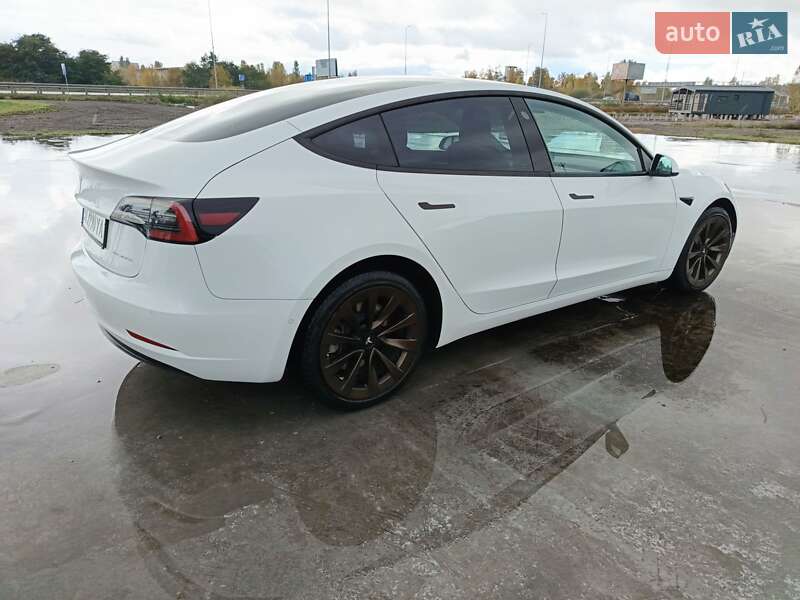 Седан Tesla Model 3 2021 в Киеве фото 10 Седан Tesla Model 3 2021 в Киеве
