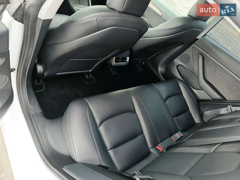 Седан Tesla Model 3 2021 в Киеве фото 16 Седан Tesla Model 3 2021 в Киеве