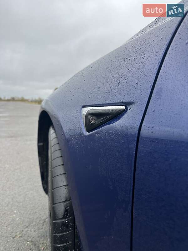 Седан Tesla Model 3 2019 в Березному