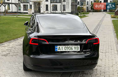 Седан Tesla Model 3 2019 в 