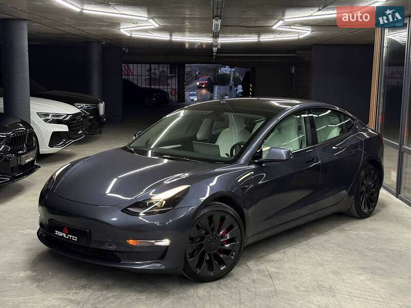 Седан Tesla Model 3 2022 в Одессе
