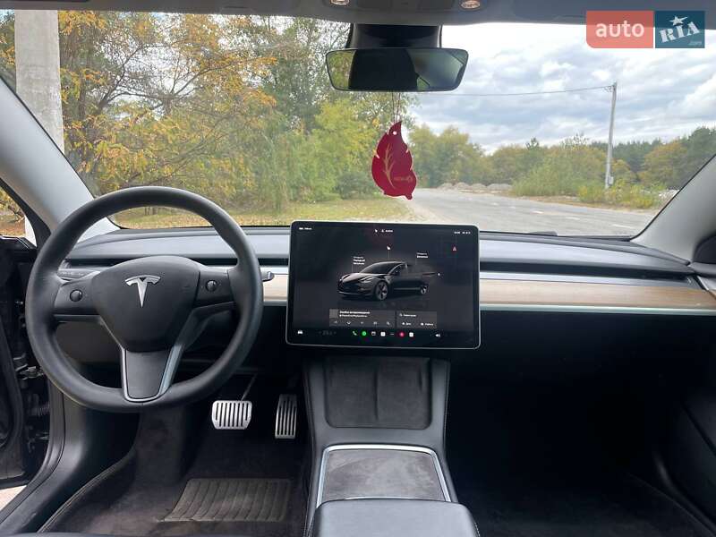 Седан Tesla Model 3 2023 в Каменском