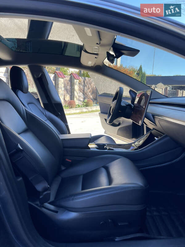 Седан Tesla Model 3 2020 в Львове фото 23 Седан Tesla Model 3 2020 в Львове