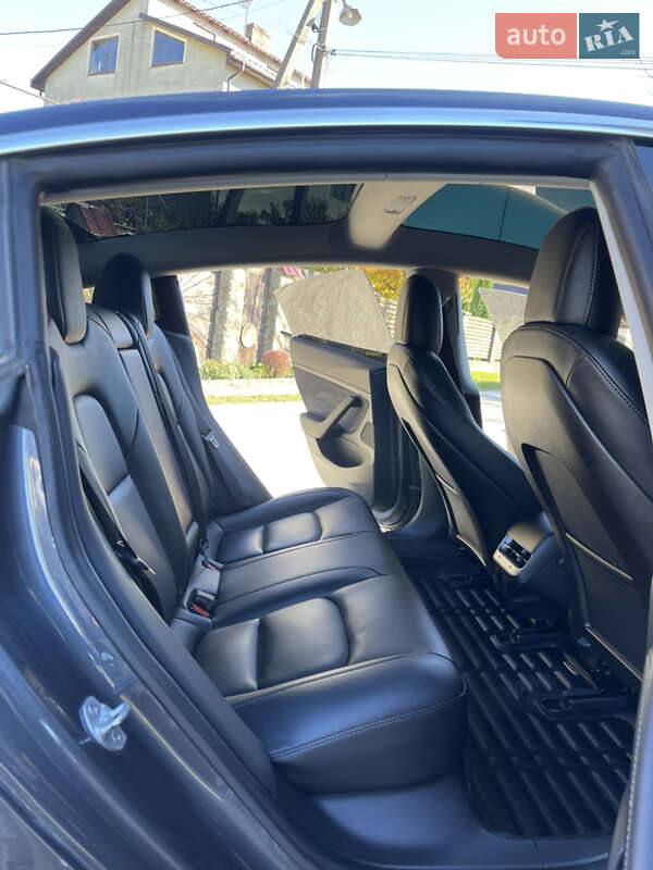 Седан Tesla Model 3 2020 в Львове фото 25 Седан Tesla Model 3 2020 в Львове