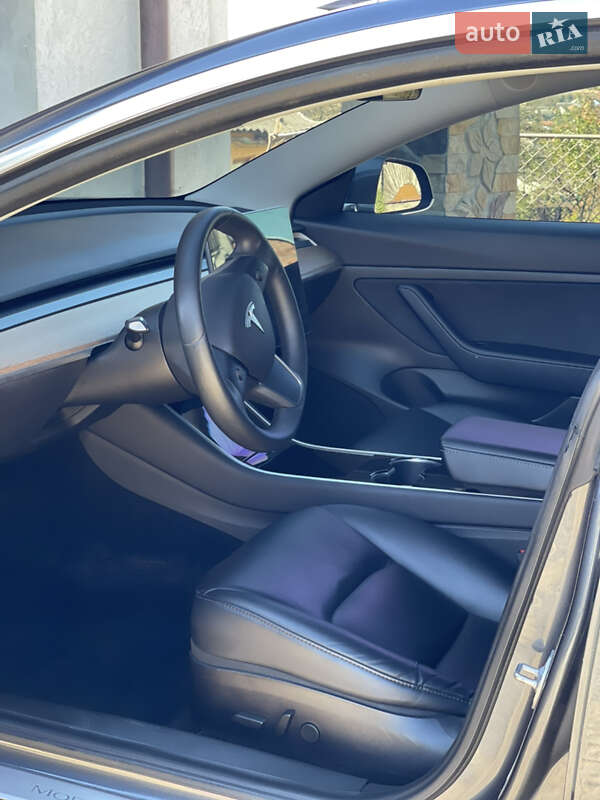 Седан Tesla Model 3 2020 в Львове фото 29 Седан Tesla Model 3 2020 в Львове