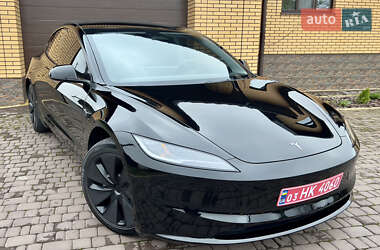 Седан Tesla Model 3 2024 в Олевську