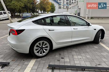 Седан Tesla Model 3 2021 в 