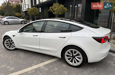 Седан Tesla Model 3 2021 в 