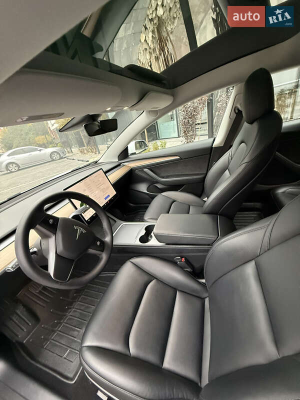 Седан Tesla Model 3 2021 в Ужгороде фото 26 Седан Tesla Model 3 2021 в Ужгороде