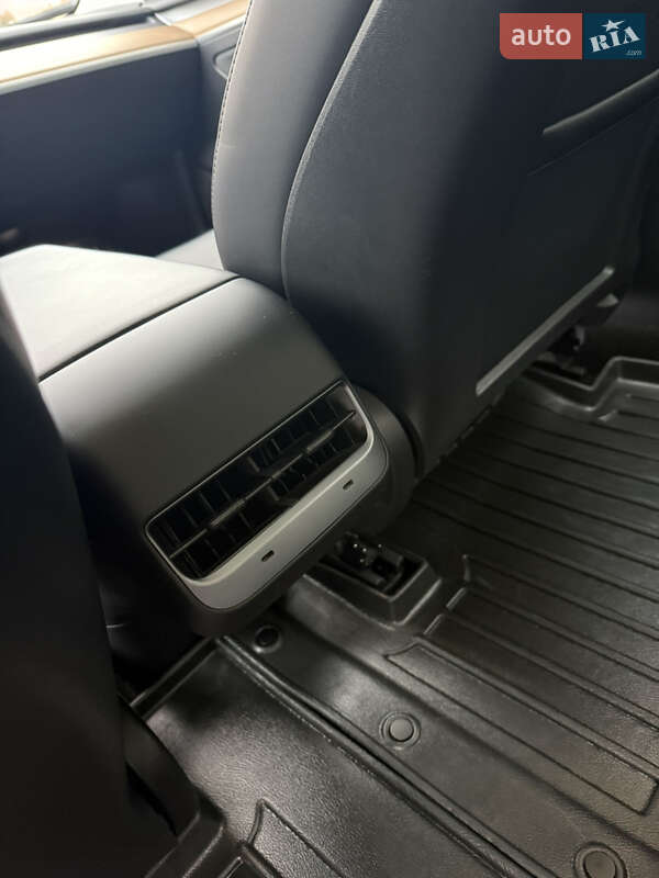 Седан Tesla Model 3 2021 в Ужгороде фото 27 Седан Tesla Model 3 2021 в Ужгороде