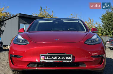 Седан Tesla Model 3 2020 в 
