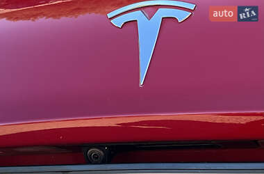 Седан Tesla Model 3 2020 в 