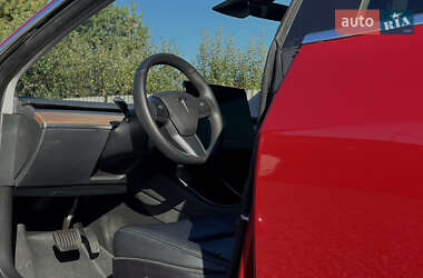 Седан Tesla Model 3 2020 в 