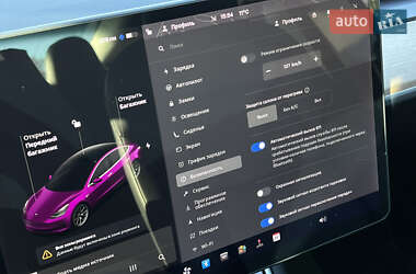 Седан Tesla Model 3 2020 в 