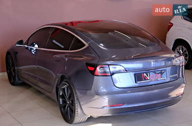 Седан Tesla Model 3 2019 в 