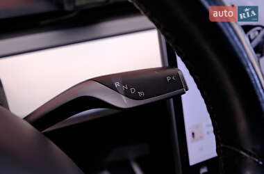 Седан Tesla Model 3 2019 в Одесі