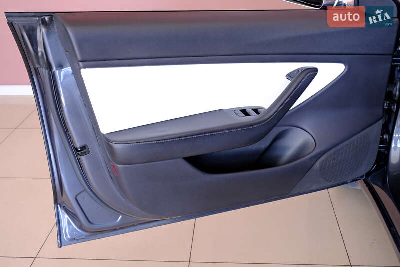 Седан Tesla Model 3 2019 в Одессе фото 29 Седан Tesla Model 3 2019 в Одессе
