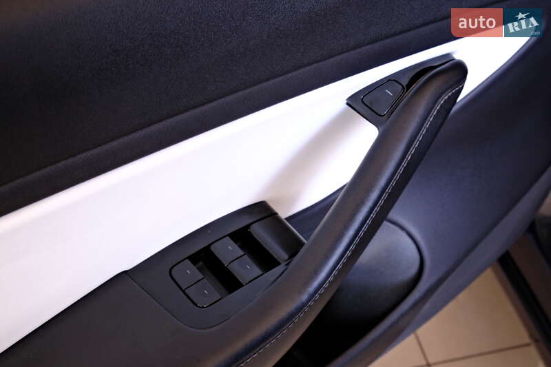 Седан Tesla Model 3 2019 в Одессе фото 30 Седан Tesla Model 3 2019 в Одессе