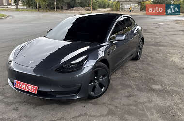 Седан Tesla Model 3 2022 в Днепре