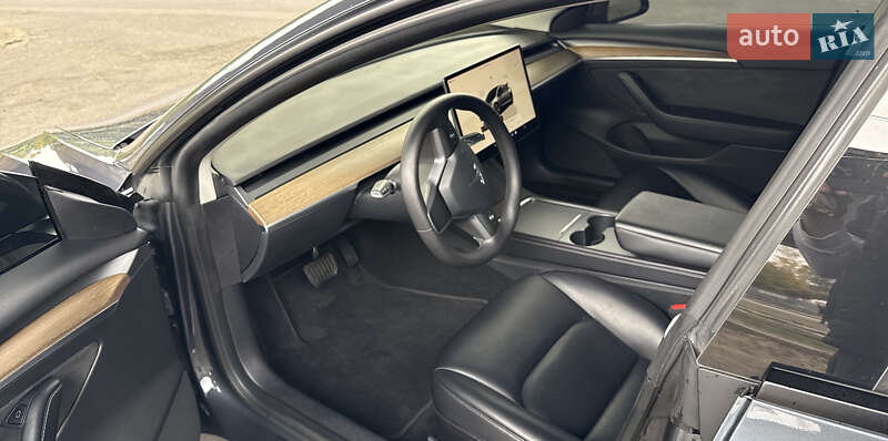 Седан Tesla Model 3 2022 в Днепре