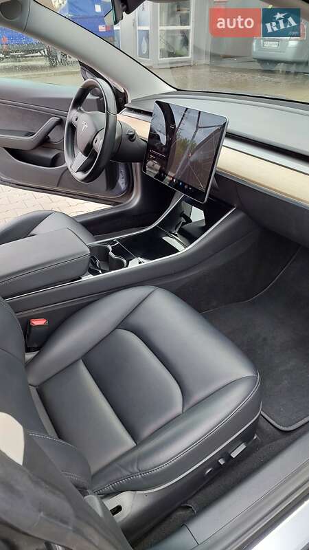 Седан Tesla Model 3 2018 в Києві фото 14 Седан Tesla Model 3 2018 в Києві