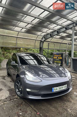 Седан Tesla Model 3 2019 в Киеве