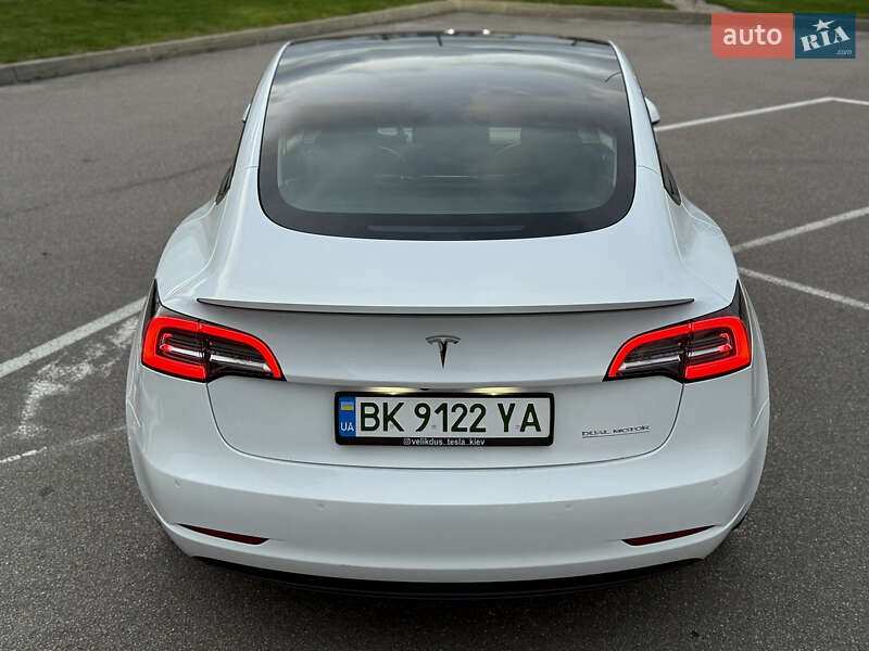 Седан Tesla Model 3 2021 в Киеве фото 17 Седан Tesla Model 3 2021 в Киеве