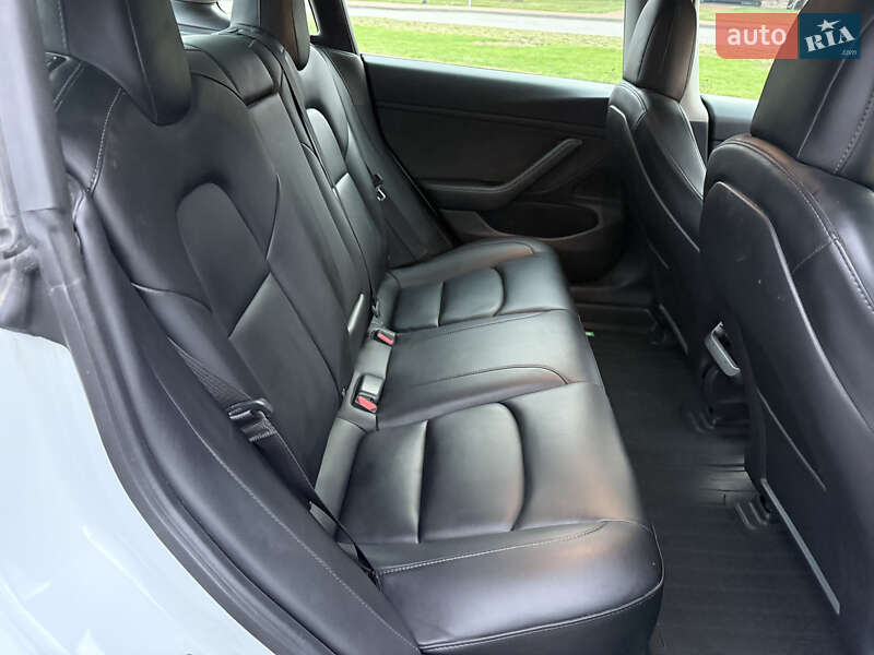 Седан Tesla Model 3 2021 в Киеве фото 26 Седан Tesla Model 3 2021 в Киеве