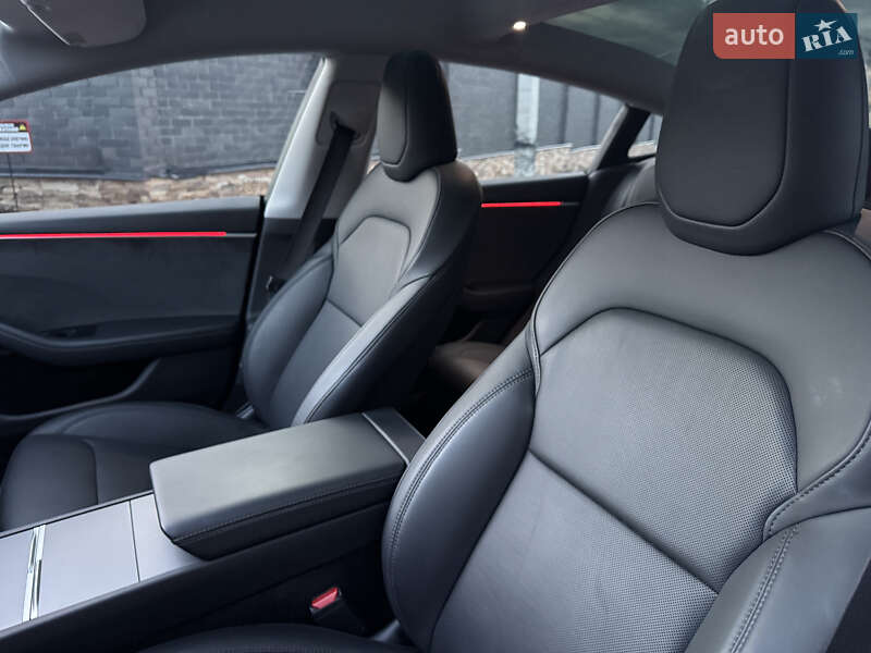 Седан Tesla Model 3 2024 в Киеве фото 25 Седан Tesla Model 3 2024 в Киеве