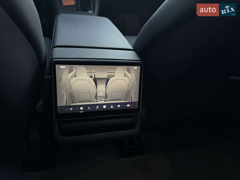 Седан Tesla Model 3 2024 в Киеве фото 31 Седан Tesla Model 3 2024 в Киеве