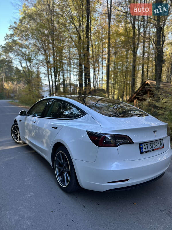 Седан Tesla Model 3 2021 в Ивано-Франковске фото 3 Седан Tesla Model 3 2021 в Ивано-Франковске