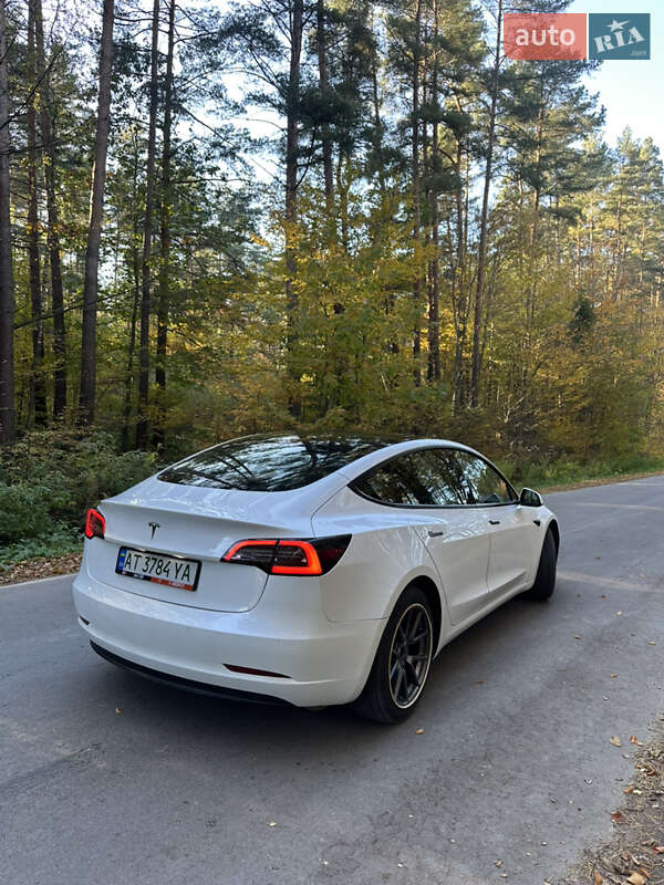 Седан Tesla Model 3 2021 в Ивано-Франковске фото 5 Седан Tesla Model 3 2021 в Ивано-Франковске