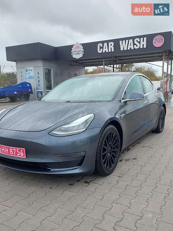 Седан Tesla Model 3 2018 в Києві фото 5 Седан Tesla Model 3 2018 в Києві