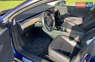 Седан Tesla Model 3 2019 в 