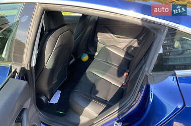 Седан Tesla Model 3 2019 в Дніпрі