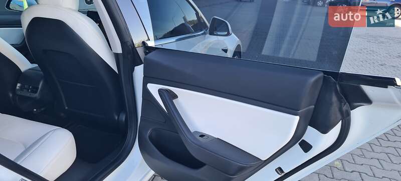 Лифтбек Tesla Model 3 2018 в Нововолынске фото 12 Лифтбек Tesla Model 3 2018 в Нововолынске