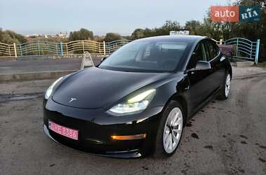 Седан Tesla Model 3 2021 в Луцке