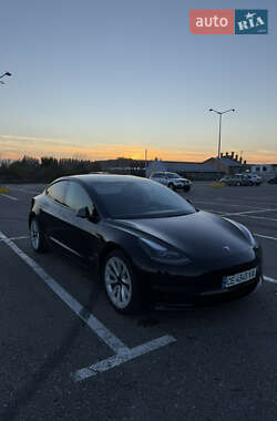 Седан Tesla Model 3 2021 в Львові
